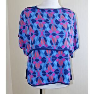 Escapada Living Womens TOP - Size MEDIUM - Blue Print Short Sleeve Shirt